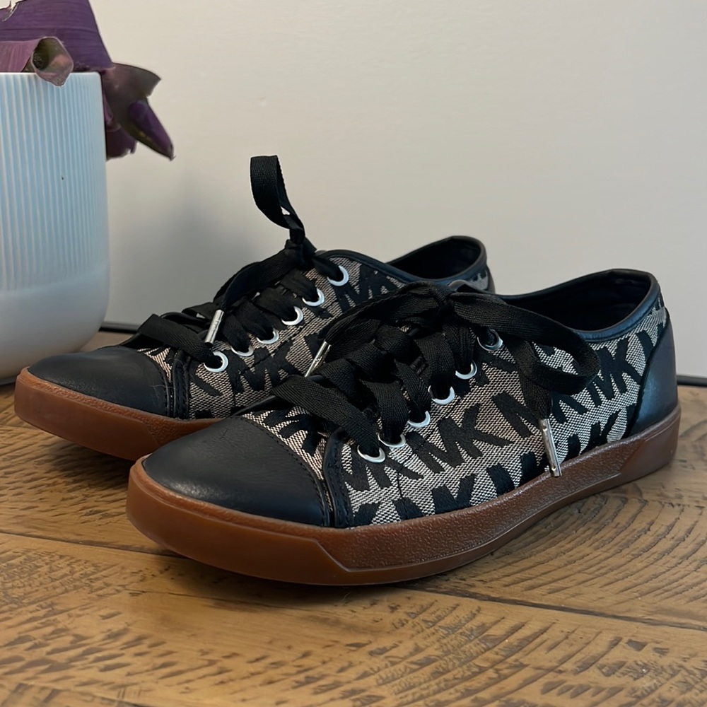 Michael Kors sneaker, size 6 1/2 M